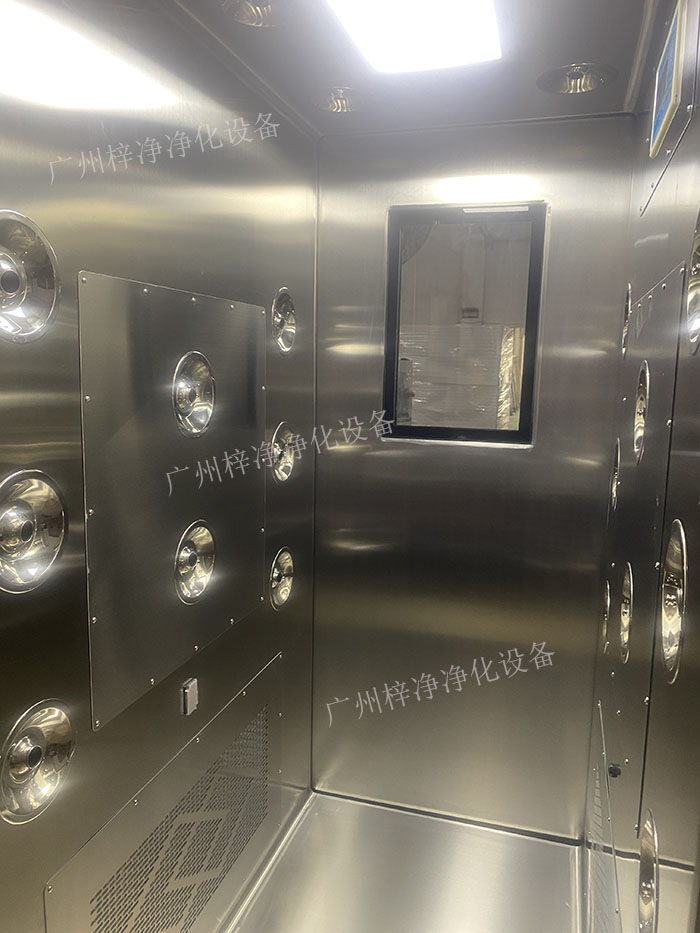 高端滿焊接風(fēng)淋室產(chǎn)品內(nèi)結(jié)構(gòu)