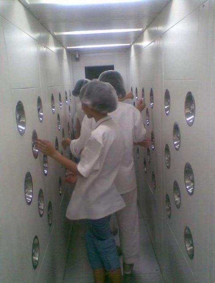 正確使用風淋室不僅能夠有效保證潔凈室內(nèi)的環(huán)境潔凈度，還能延長設備的使用壽命。